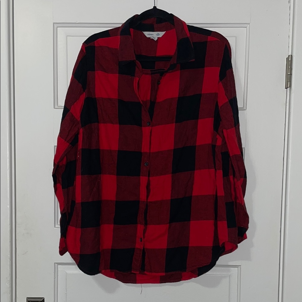 Old Navy Red and Black Plaid Button-Up Shirt